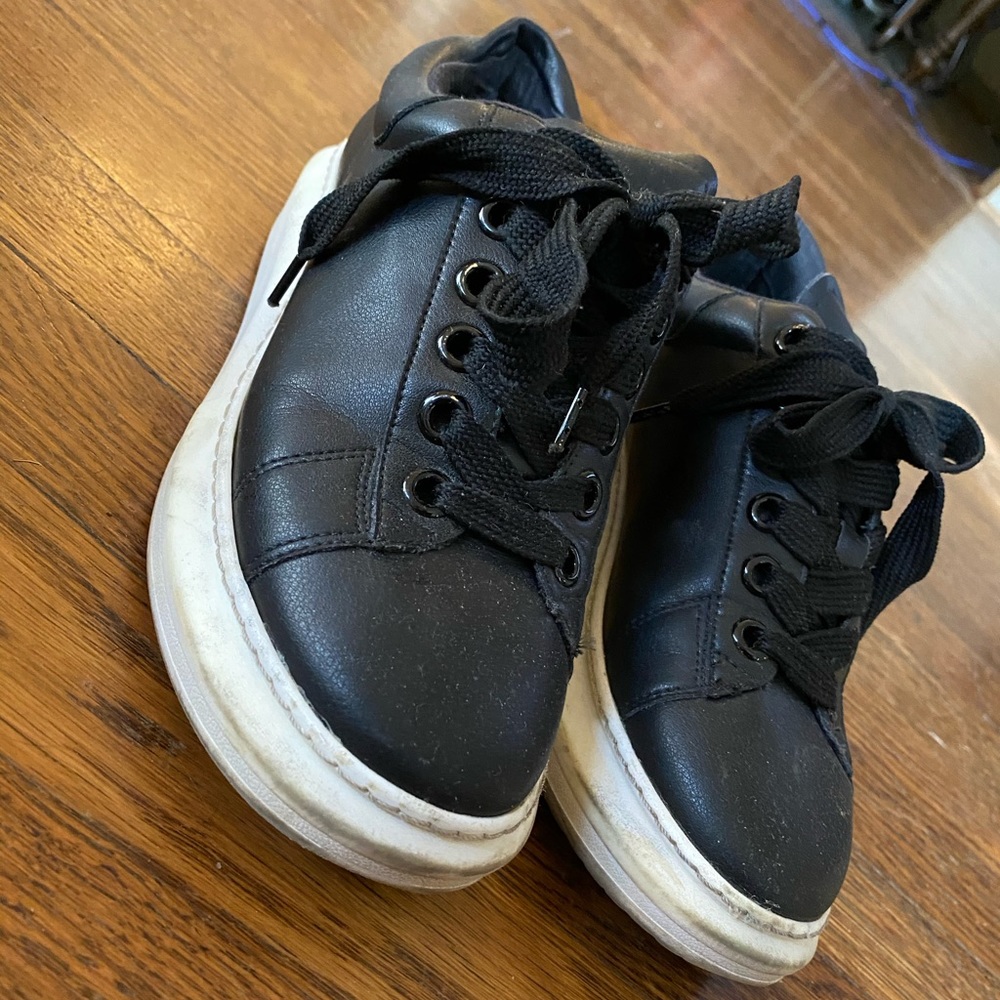 Steve Madden Black Sneakers